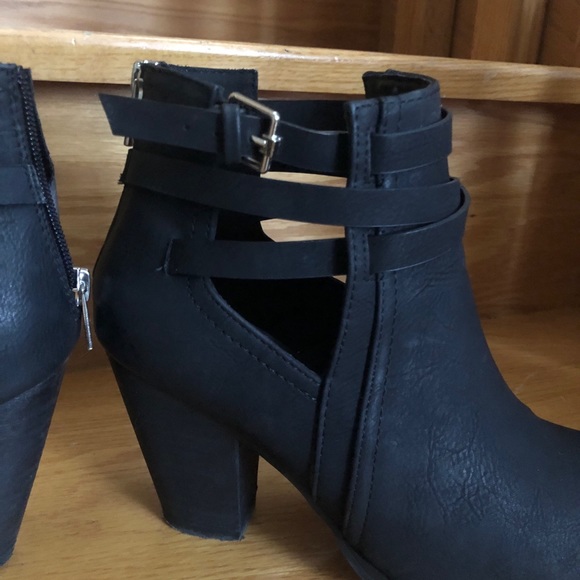 Call it Spring Booties - Picture 5 of 6